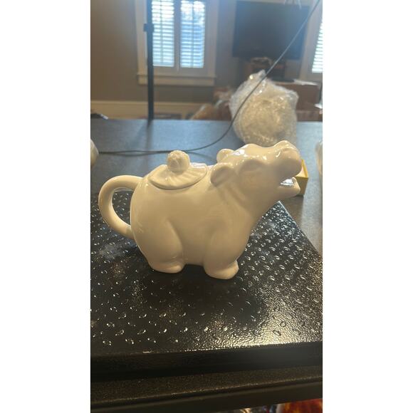 136. Cordon Bleu Hippo Teapot - Picture 5 of 6